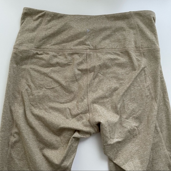 Old Navy High-Waisted Elevate 7/8-Length Color-Block Leggings in Mocha Taffy - Picture 9 of 11